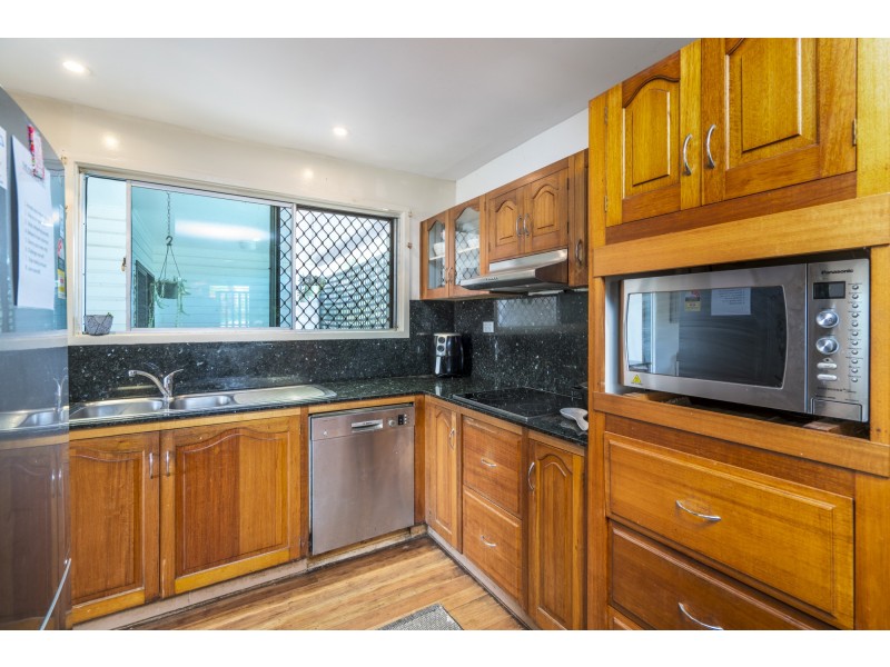 37 Kiernan Street, Manunda QLD 4870