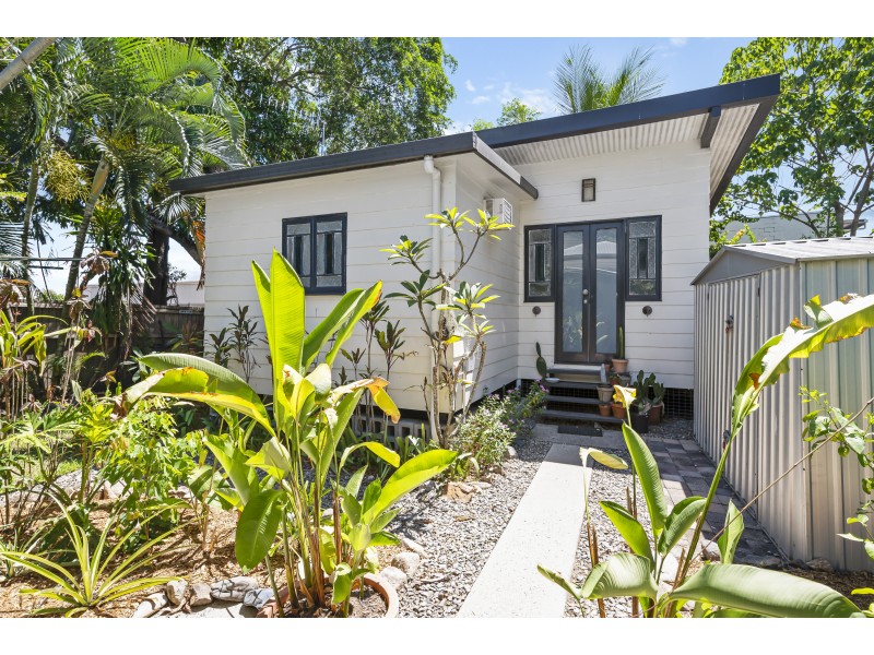 9 Edgar Street, Bungalow QLD 4870