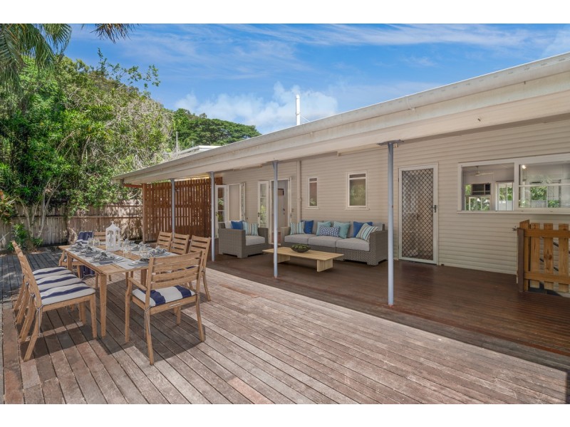 63 Upper Perkins Street, Manoora QLD 4870