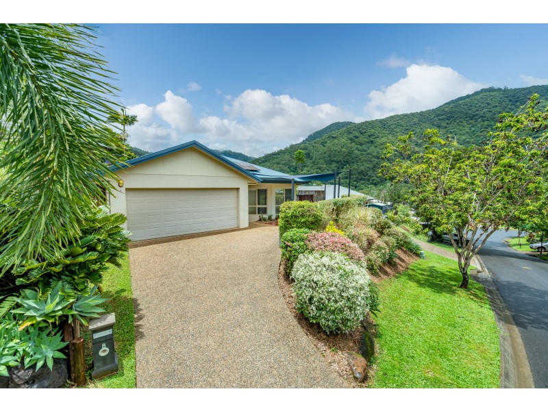 8 Willie Ming Close, Redlynch QLD 4870