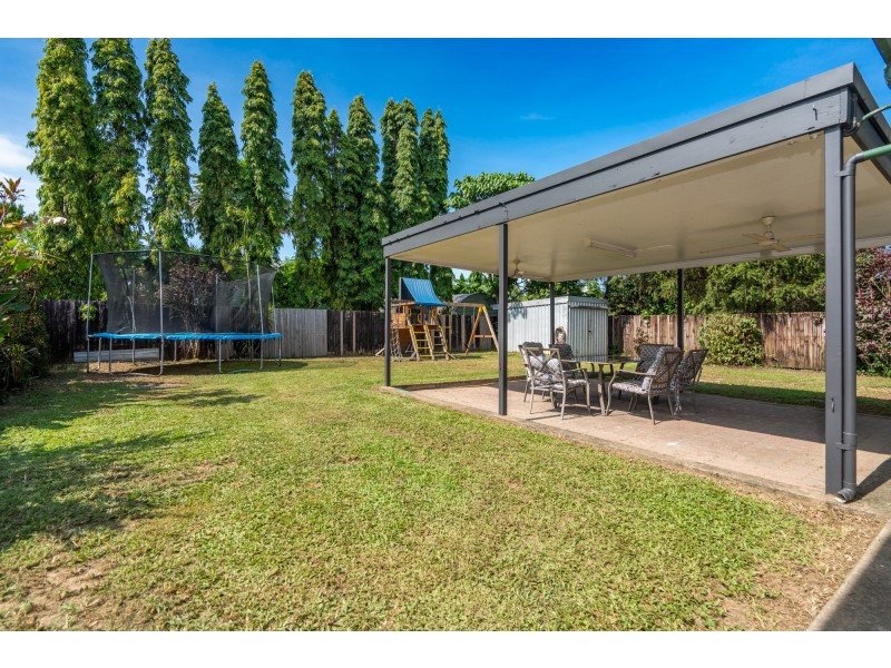 16 Henley Street, Earlville QLD 4870