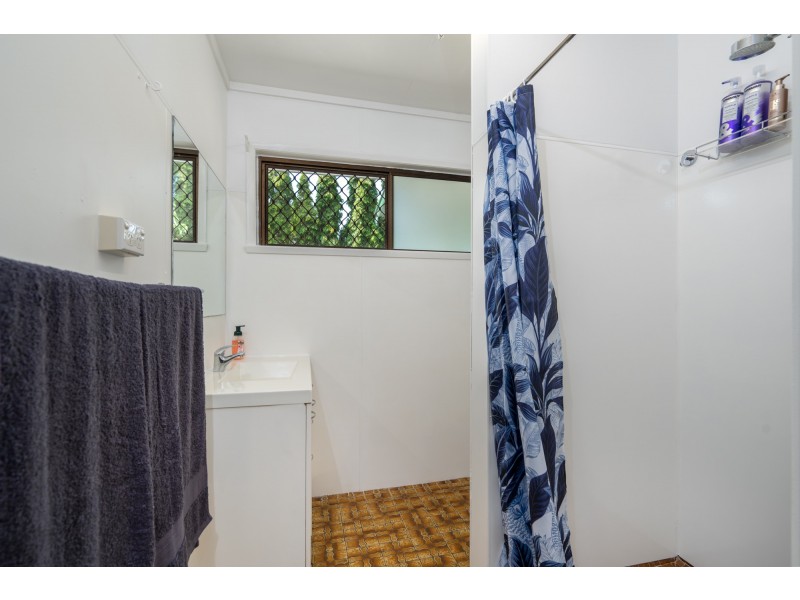 16 Henley Street, Earlville QLD 4870