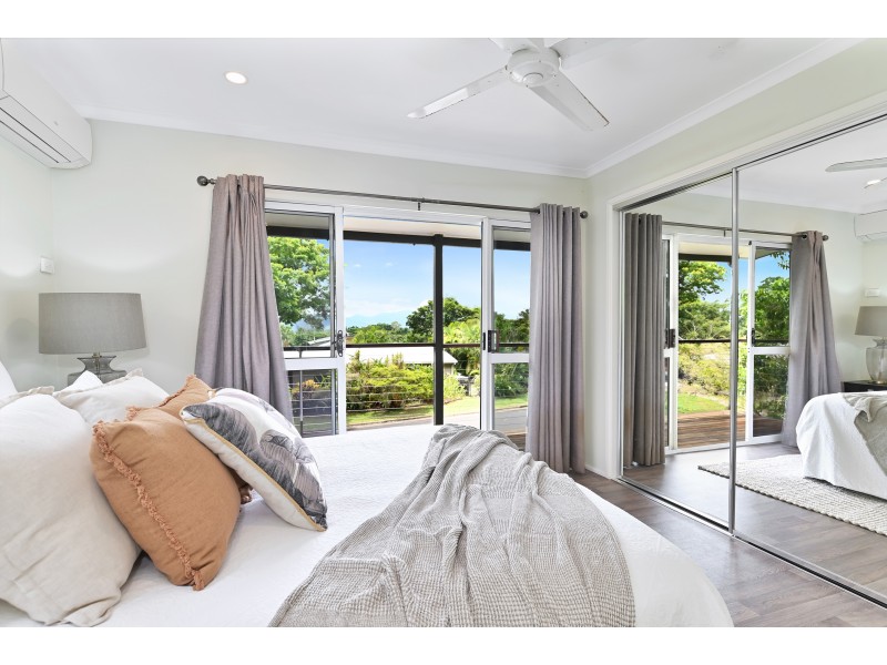 17 Hermes Close, Mooroobool QLD 4870