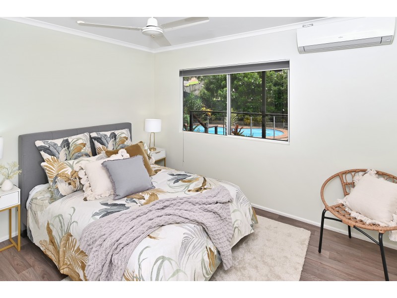 17 Hermes Close, Mooroobool QLD 4870