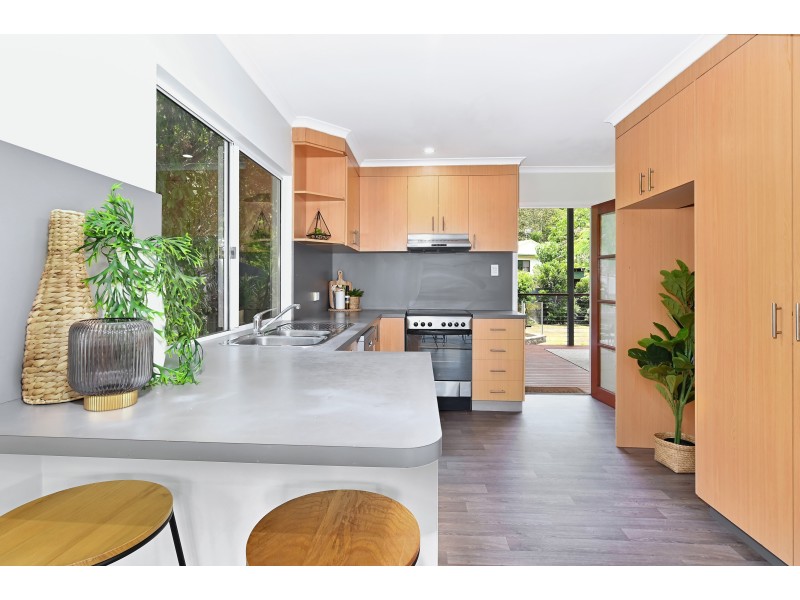 17 Hermes Close, Mooroobool QLD 4870