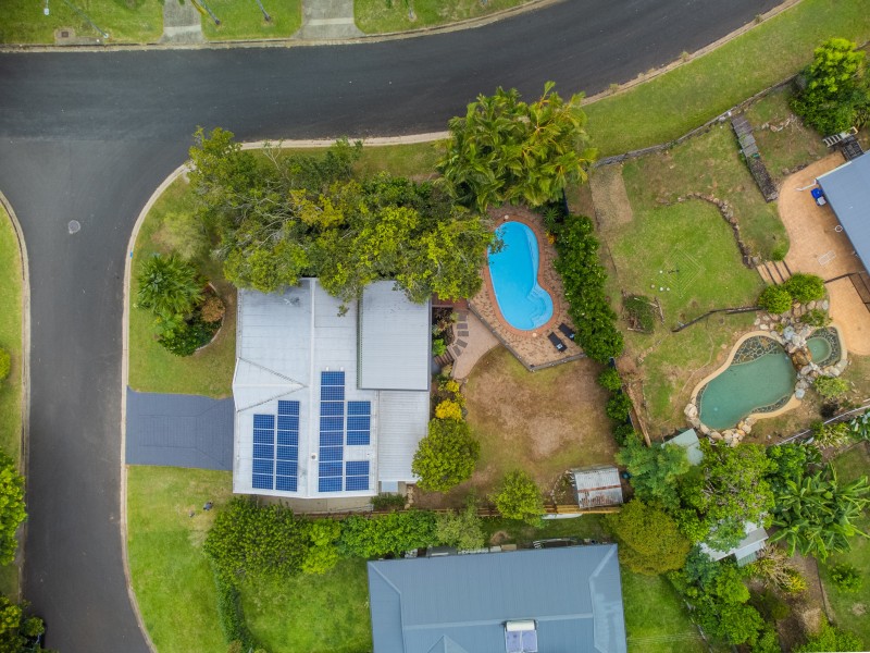 17 Hermes Close, Mooroobool QLD 4870