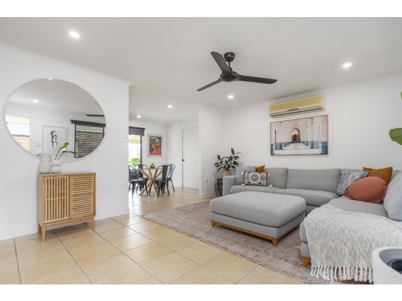 42 Carnation Drive, Mooroobool QLD 4870