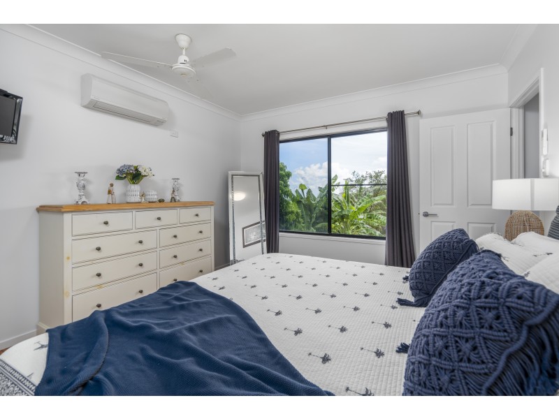 87 Daphne Drive, Redlynch QLD 4870