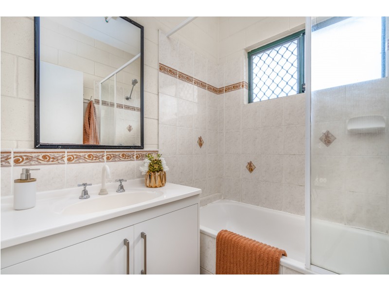 10A Ferngully Street, White Rock QLD 4868