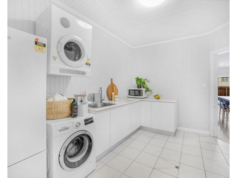 26-28 Smith Street, Cairns North QLD 4870