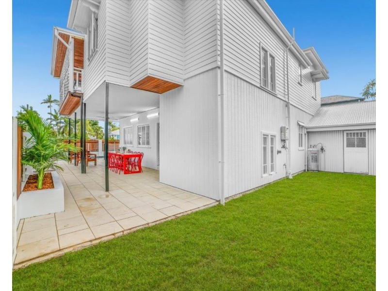 26-28 Smith Street, Cairns North QLD 4870