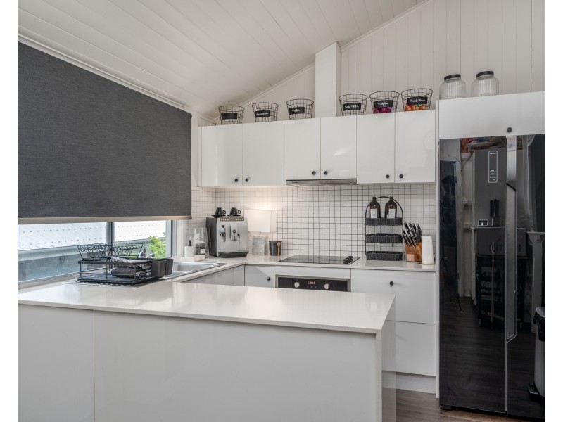 301 McLeod Street, Cairns North QLD 4870