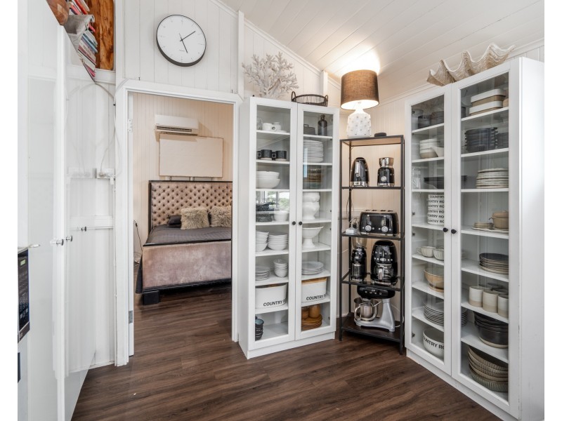 301 McLeod Street, Cairns North QLD 4870