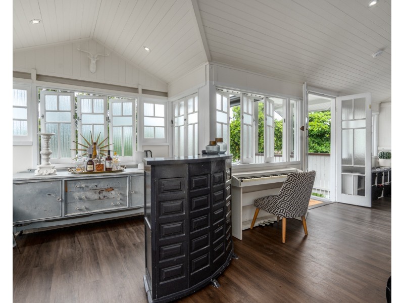 301 McLeod Street, Cairns North QLD 4870