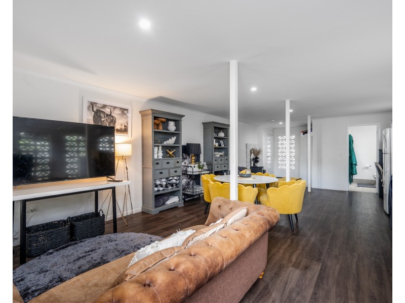 301 McLeod Street, Cairns North QLD 4870