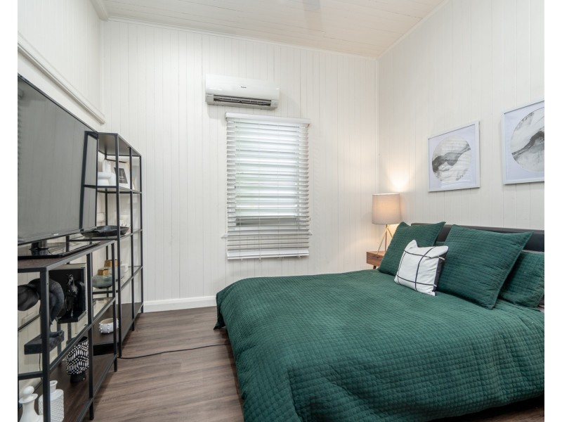 301 McLeod Street, Cairns North QLD 4870