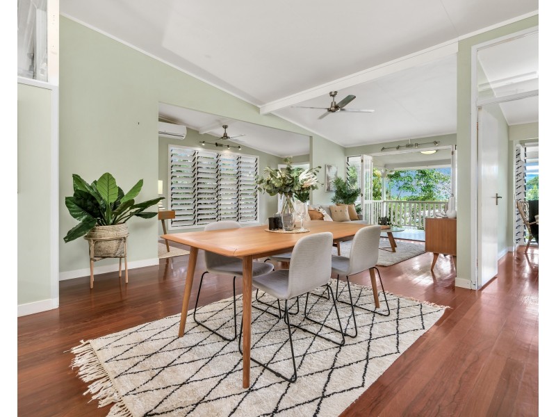 60 Hutchinson Street, Whitfield QLD 4870