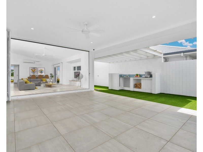 16 Charringa Link, Smithfield QLD 4878