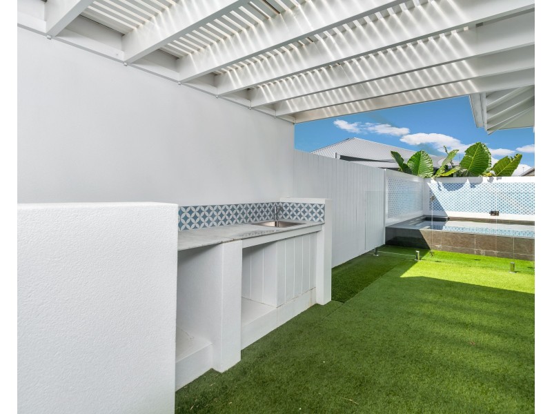 16 Charringa Link, Smithfield QLD 4878