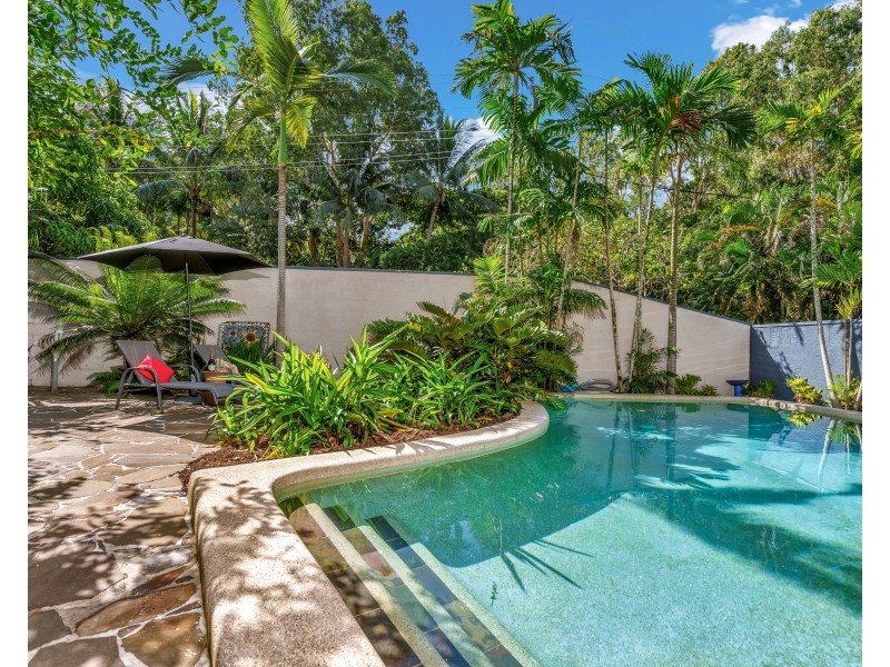 2 Albion Street, Yorkeys Knob QLD 4878