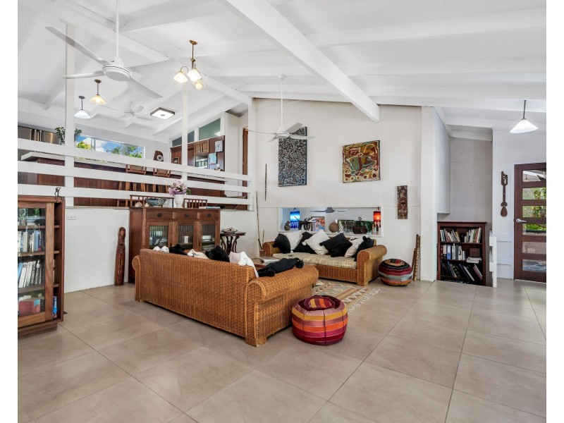 2 Albion Street, Yorkeys Knob QLD 4878