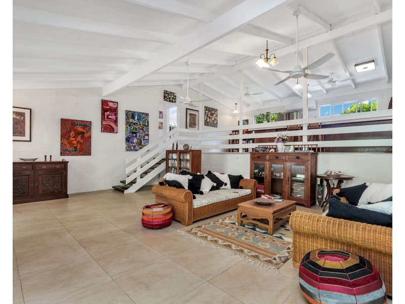 2 Albion Street, Yorkeys Knob QLD 4878