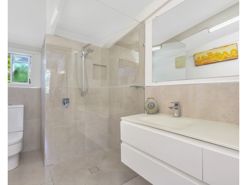 2 Albion Street, Yorkeys Knob QLD 4878