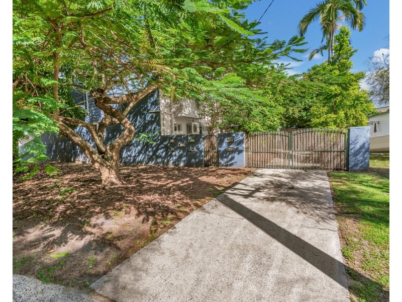2 Albion Street, Yorkeys Knob QLD 4878
