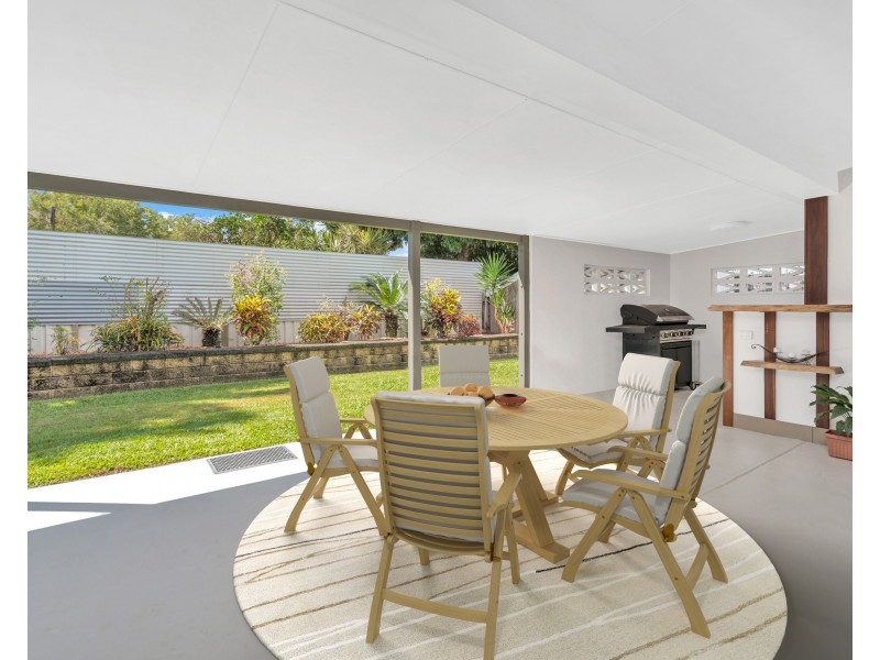 5 Vivian Close, Westcourt QLD 4870