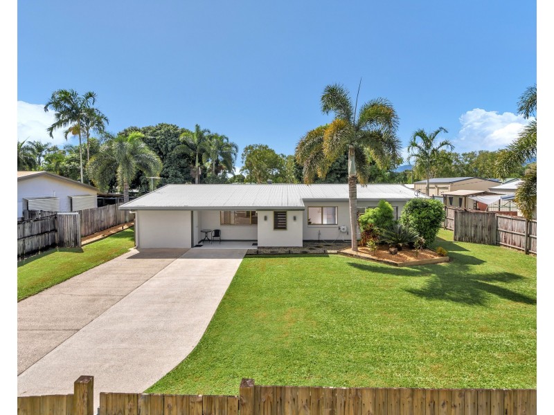 5 Vivian Close, Westcourt QLD 4870