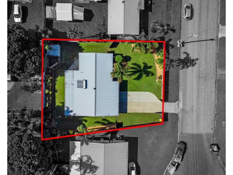 5 Vivian Close, Westcourt QLD 4870