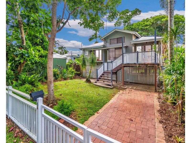 26 Cairns Street, Cairns North QLD 4870
