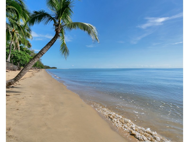 22 Poinsettia Street, Holloways Beach QLD 4878