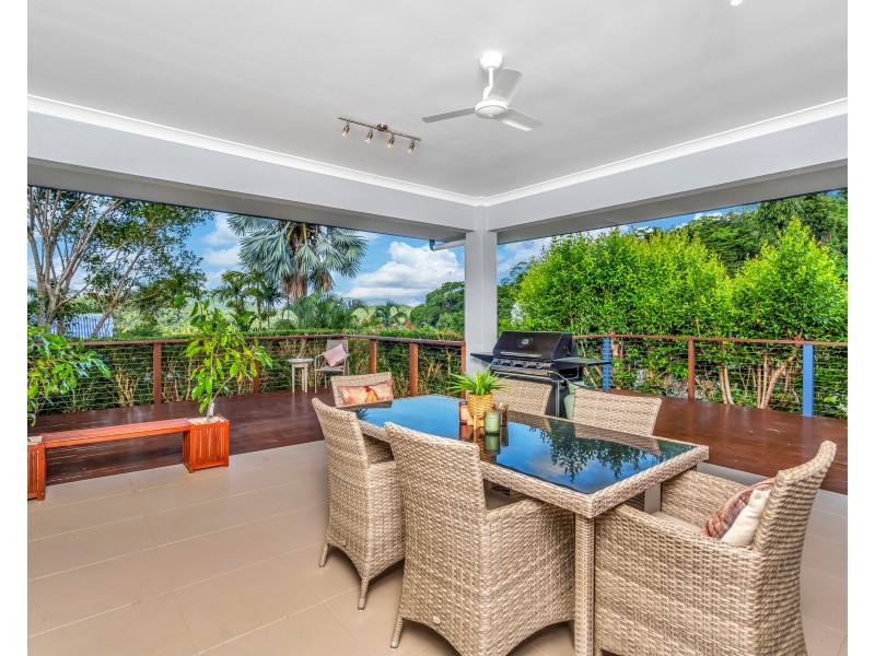 2 Buckinghamia Close, Redlynch QLD 4870