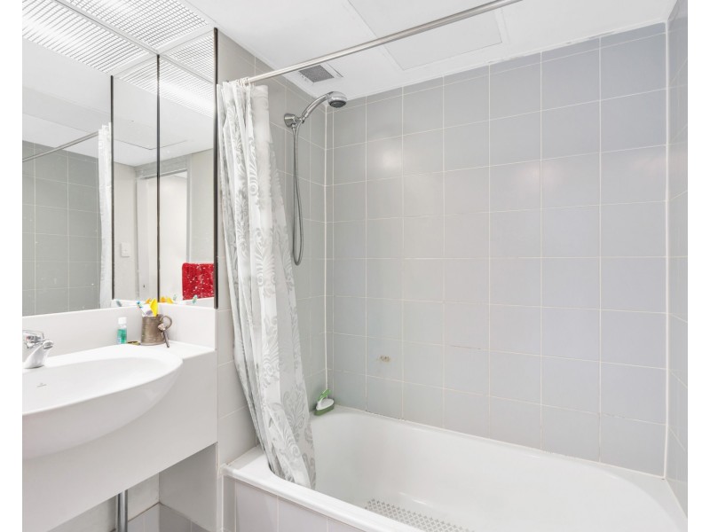 42/219-225 Abbott Street, Cairns North QLD 4870