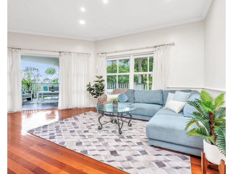 24 Oceanview Place, Mooroobool QLD 4870