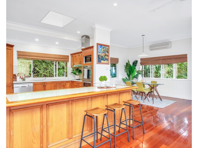 24 Oceanview Place, Mooroobool QLD 4870