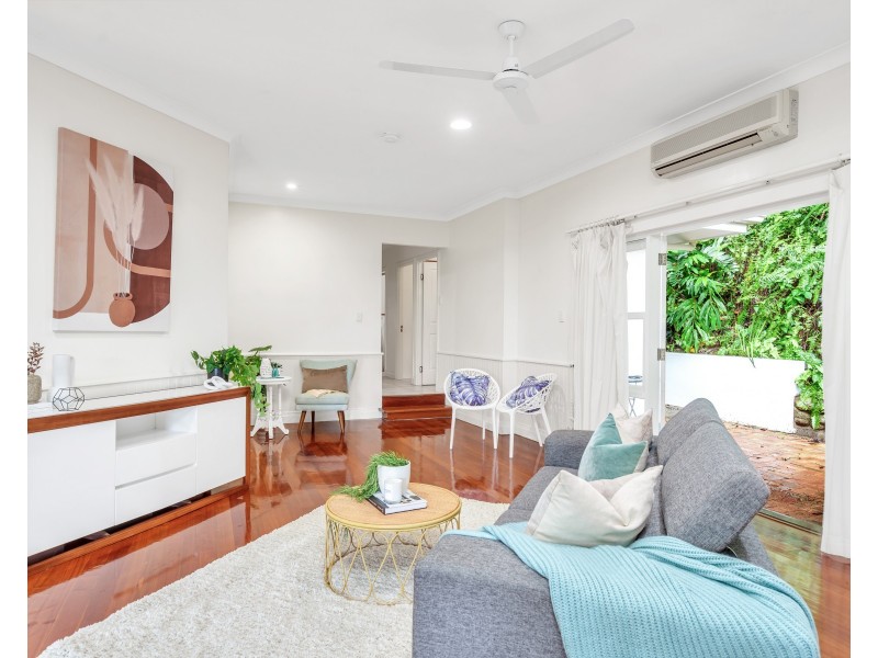 24 Oceanview Place, Mooroobool QLD 4870