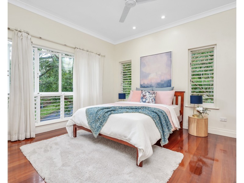 24 Oceanview Place, Mooroobool QLD 4870