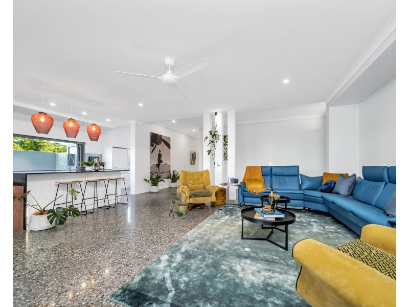 68 The Peak Road, Cairns QLD 4870