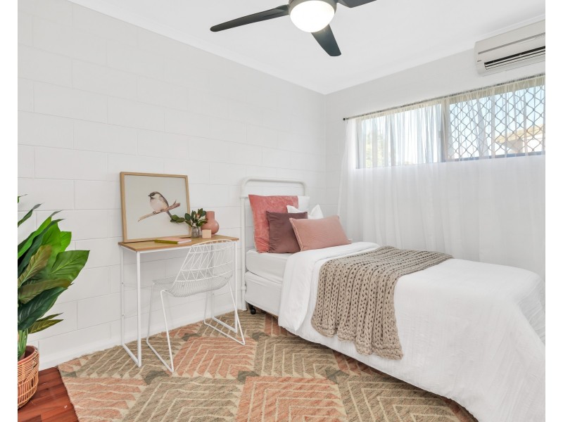 42 Cambrian Avenue, Smithfield QLD 4878