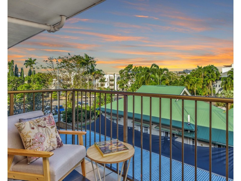 8/347 Lake Street, Cairns North QLD 4870