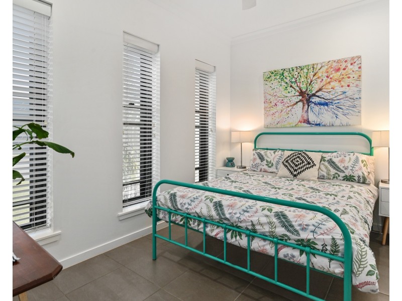 74 Edge Court, Manoora QLD 4870