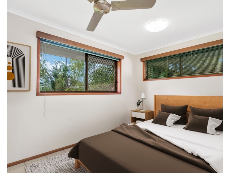 1/5 Briggs Close, Whitfield QLD 4870
