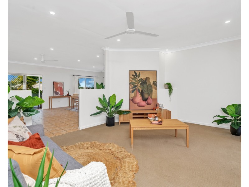 10 Sweetlip Close, Kanimbla QLD 4870