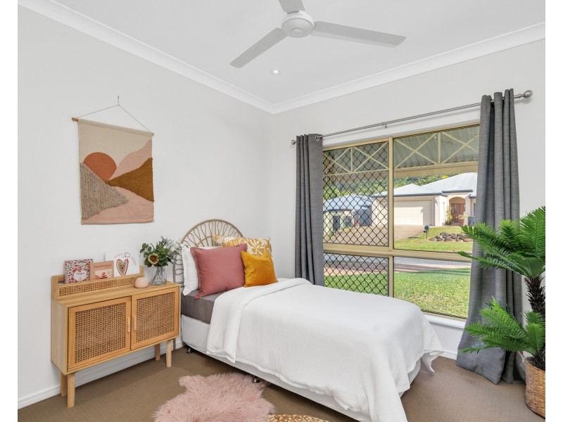 10 Sweetlip Close, Kanimbla QLD 4870