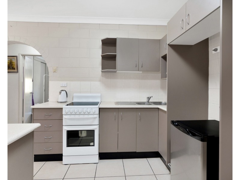 8/8 Maytown Close, Manoora QLD 4870