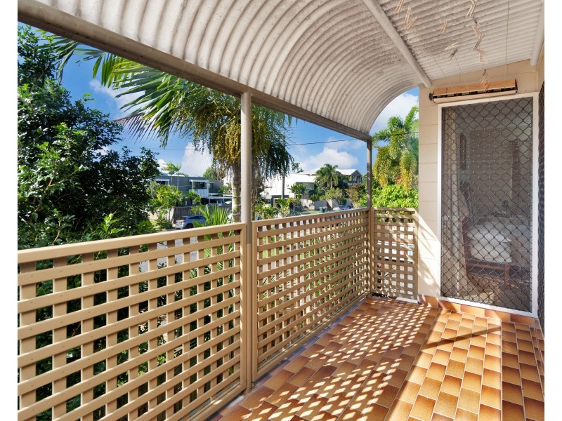 8/8 Maytown Close, Manoora QLD 4870