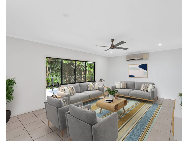 8 Hussar Close, Kanimbla QLD 4870