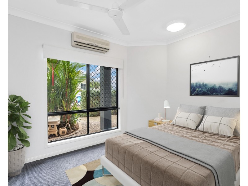 8 Hussar Close, Kanimbla QLD 4870